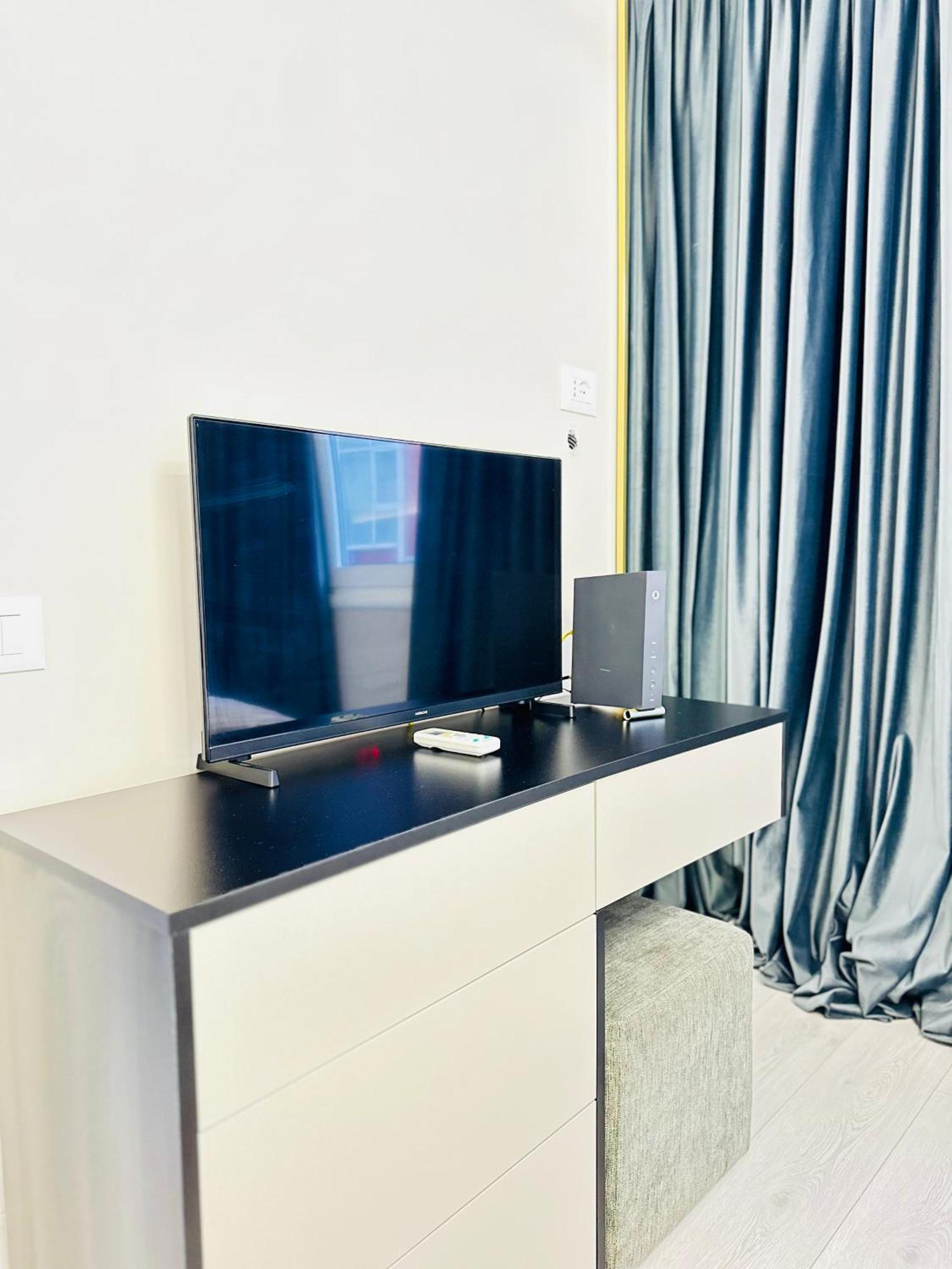Luxurious Central Stay - Self Check-In Тирана Экстерьер фото