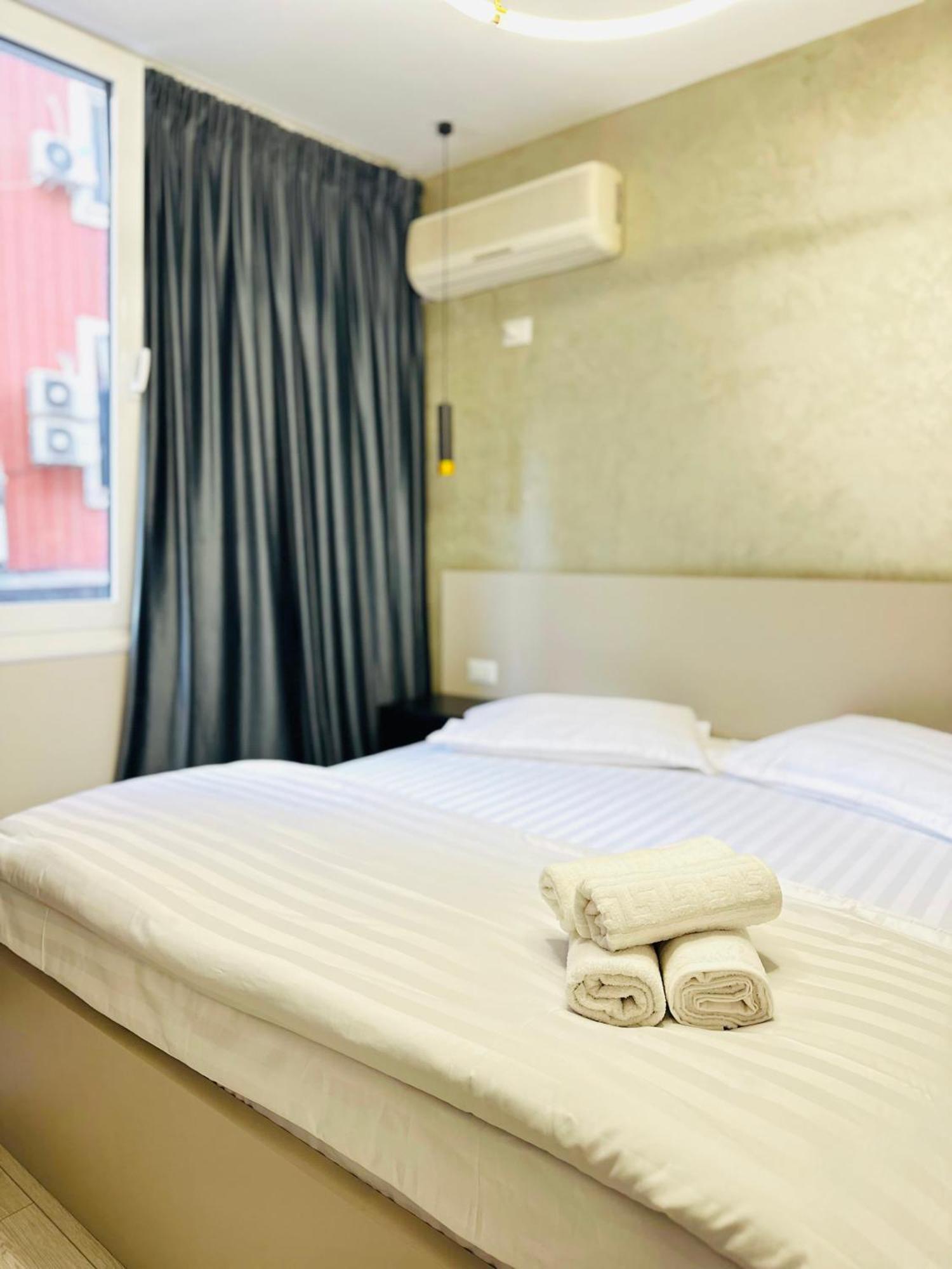 Luxurious Central Stay - Self Check-In Тирана Экстерьер фото